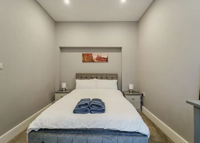 One Bed Apartment In Moseley