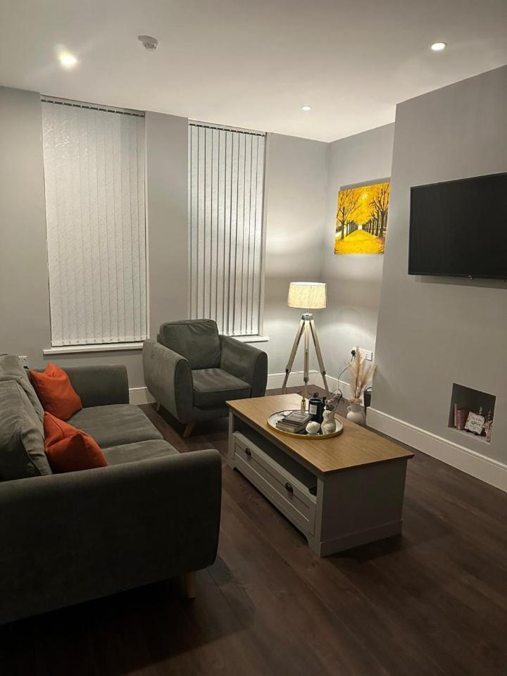 One Bed In Moseley Apartment *